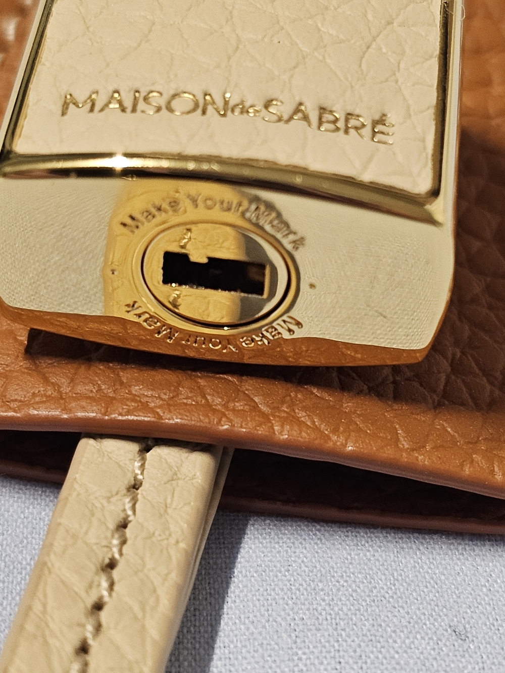 Maison de Sabre The SABRÉMOJI™ Padlock Charm in Pecan Nude - Picture 9 of 12